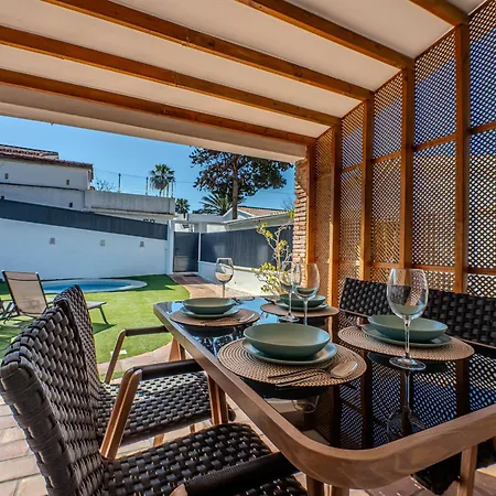 Dom wakacyjny New House 80 M From The